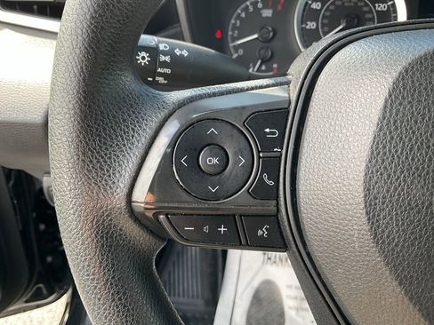 Used 2020 Toyota Corolla LE image 7