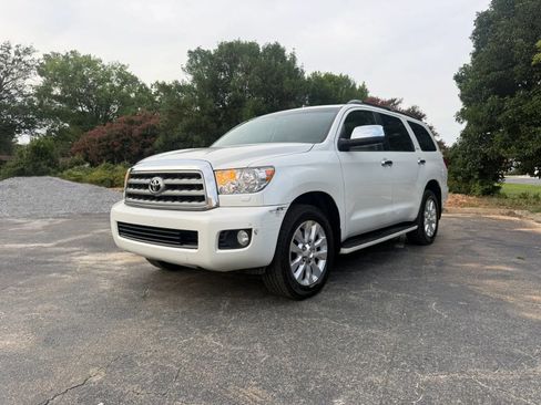 Used 2010 Toyota Sequoia Platinum AWD/4WD image 2