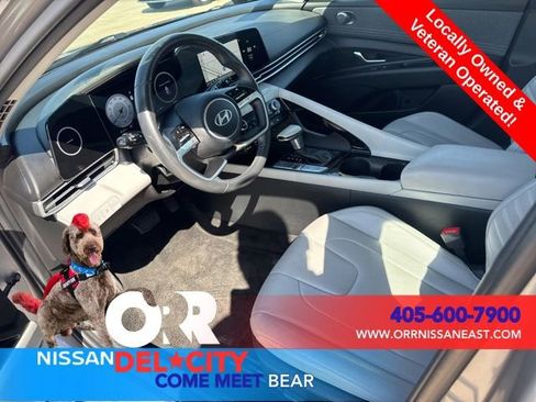 Used 2025 Hyundai Elantra Limited FWD image 13