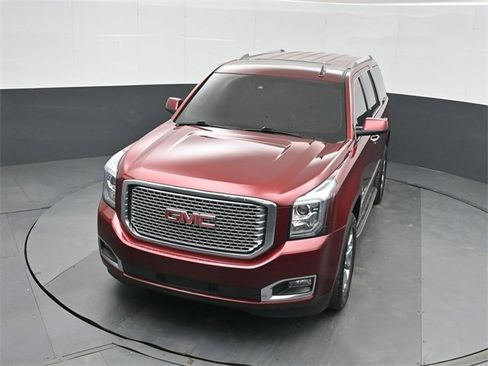 Used 2017 GMC Yukon Denali w/ Open Road Package image 38