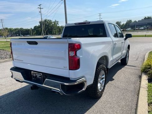 Used 2024 Chevrolet Silverado 1500 LT w/ Z71 Off-Road Package AWD/4WD image 5
