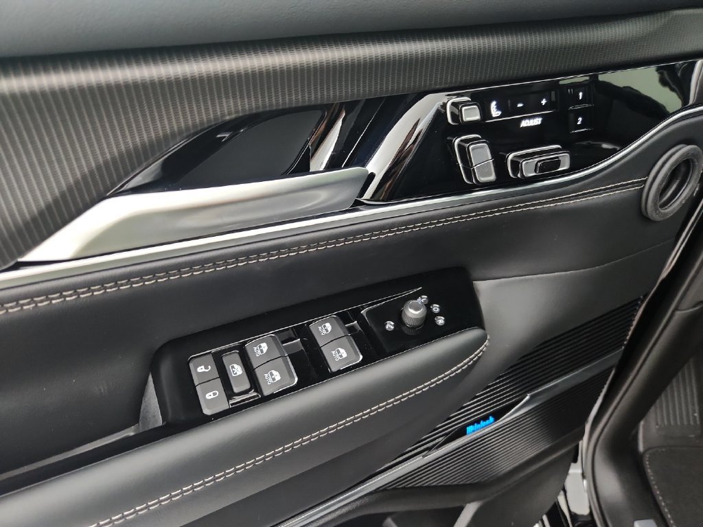 New 2026 Jeep Grand Wagoneer L Summit AWD/4WD image 20