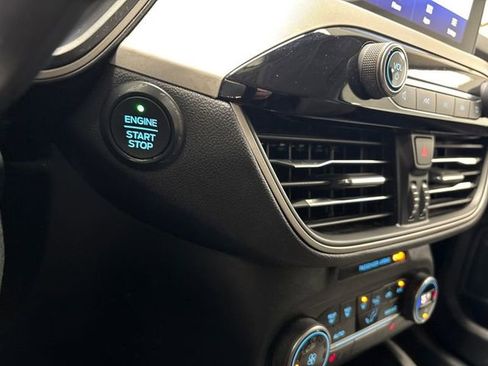 Used 2020 Ford Escape SE image 37