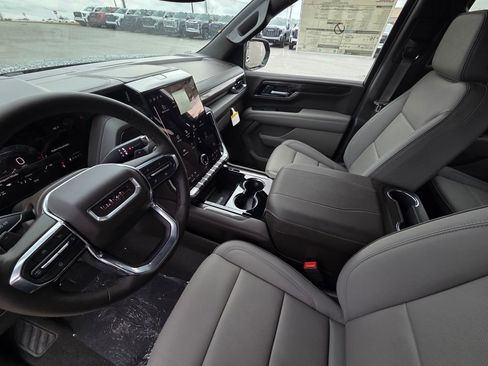 New 2026 GMC Yukon XL Elevation image 10