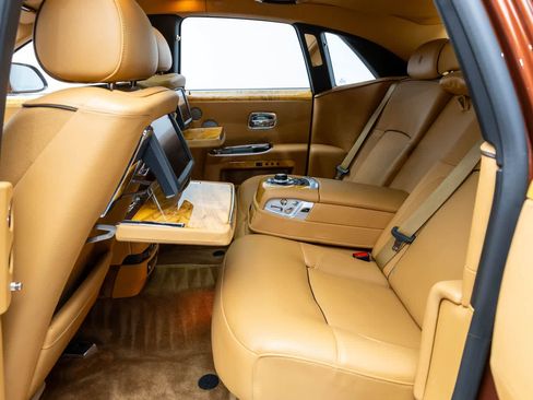 Used 2013 Rolls-Royce Ghost RWD image 69