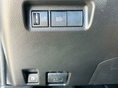 Used 2019 Toyota RAV4 XLE w/ All Weather Liner Package AWD/4WD image 10