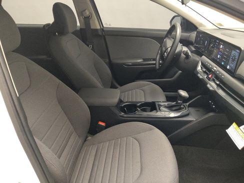 Used 2025 Kia K4 EX FWD image 21