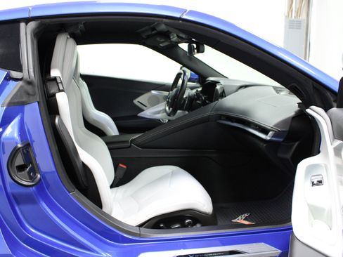 Used 2021 Chevrolet Corvette Stingray Preferred Cpe w/ 2LT image 13