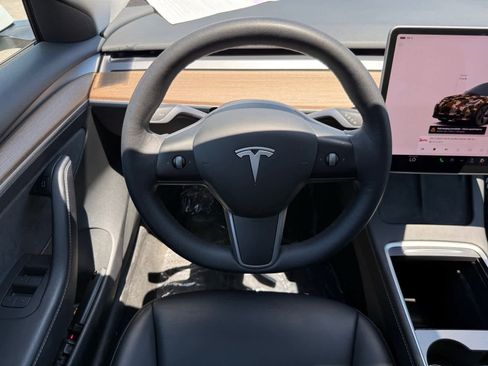 Used 2023 Tesla Model 3 Standard Range RWD image 14