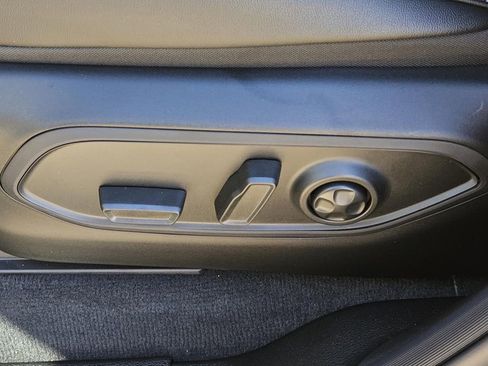 New 2025 Jeep Grand Cherokee Altitude image 21