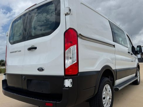 Used 2019 Ford Transit 250 130 Low Roof w/ Exterior Upgrade Package RWD image 13