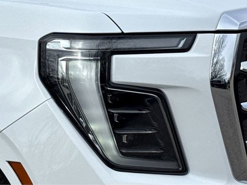 New 2026 GMC Yukon XL Elevation w/ LPO, Get Active Package AWD/4WD image 20