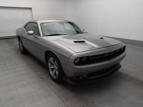 Used 2017 Dodge Challenger SXT RWD image 13