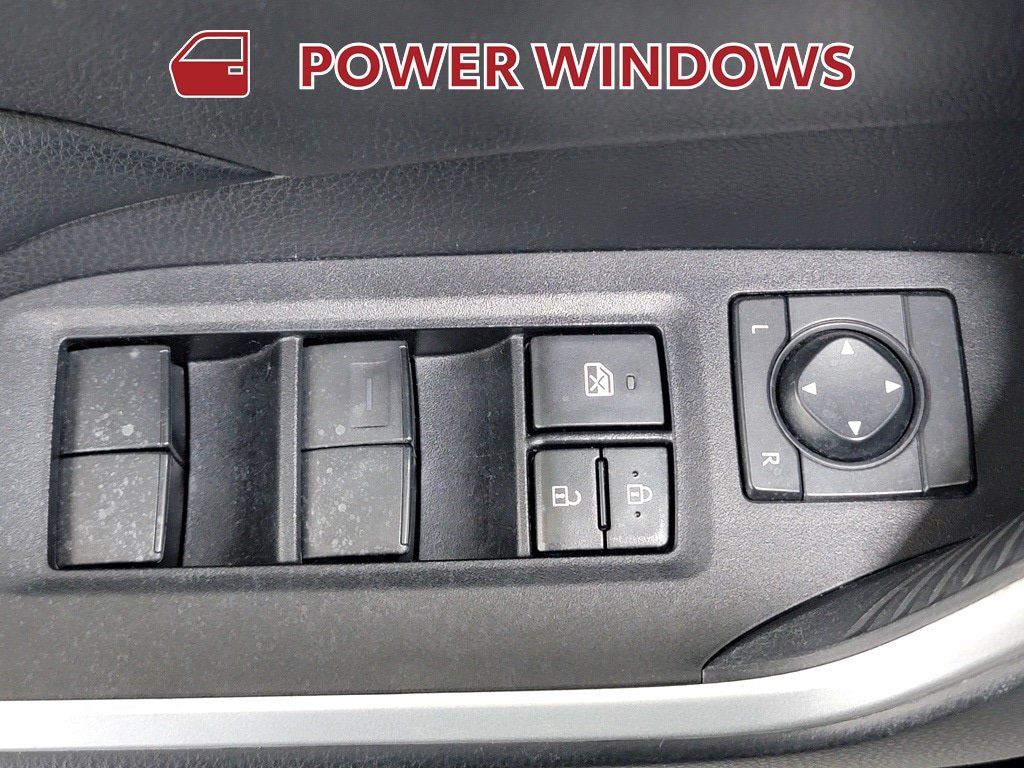 Used 2021 Toyota RAV4 XLE FWD image 25