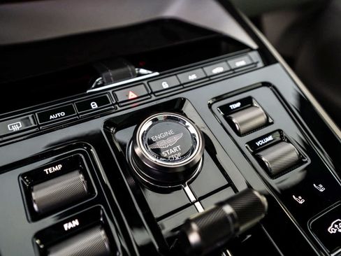 Used 2025 Aston Martin DBX 707 AWD/4WD image 28