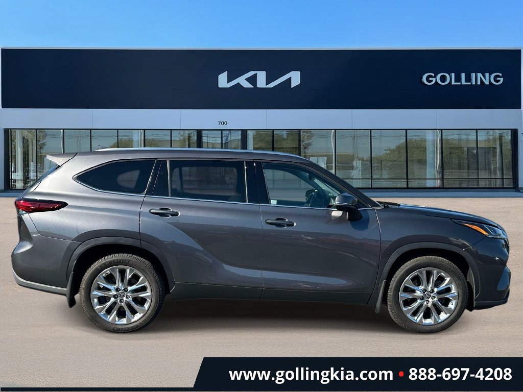 Used 2021 Toyota Highlander Limited AWD/4WD image 2