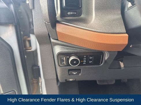 Certified 2024 Ford Bronco Outer Banks w/ Sasquatch Package image 20