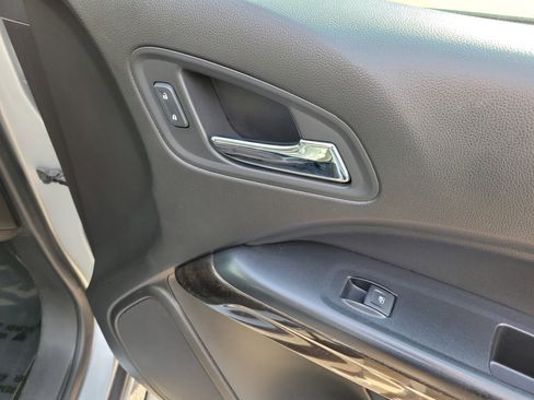 Used 2017 GMC Canyon SLT w/ Driver Alert Package image 11