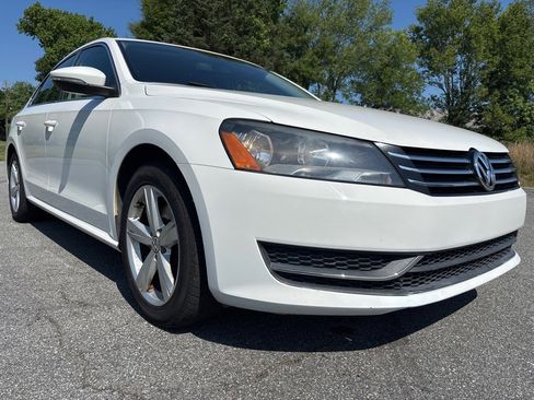 Used 2012 Volkswagen Passat 2.5 SE FWD image 7