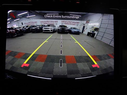 Used 2022 Jeep Grand Cherokee Overland w/ Luxury Tech Group IV image 13