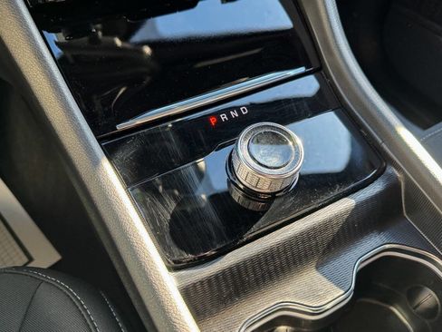 Used 2025 Jeep Grand Cherokee Laredo X image 30