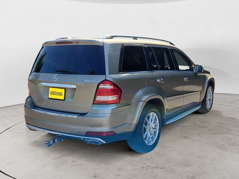 Used 2010 Mercedes-Benz GL 550 4MATIC image 5
