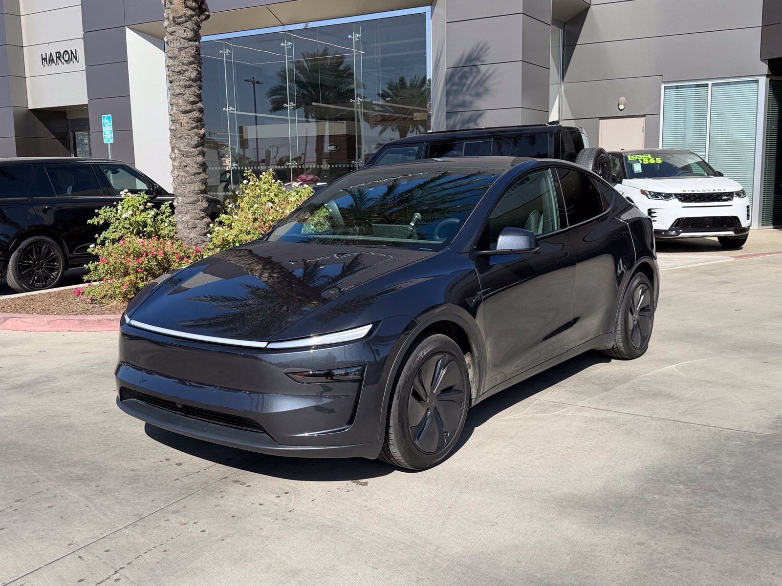 Used 2026 Tesla Model Y Long Range AWD/4WD image 1