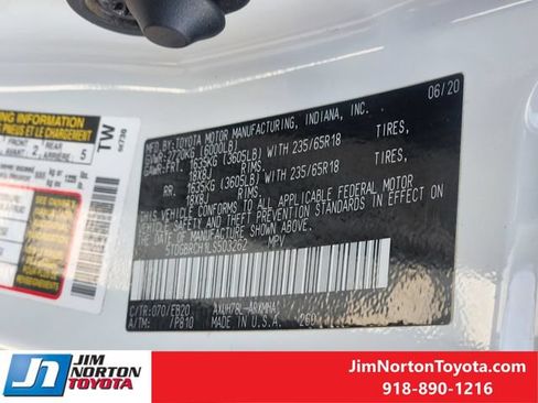 Used 2020 Toyota Highlander XLE AWD/4WD image 33