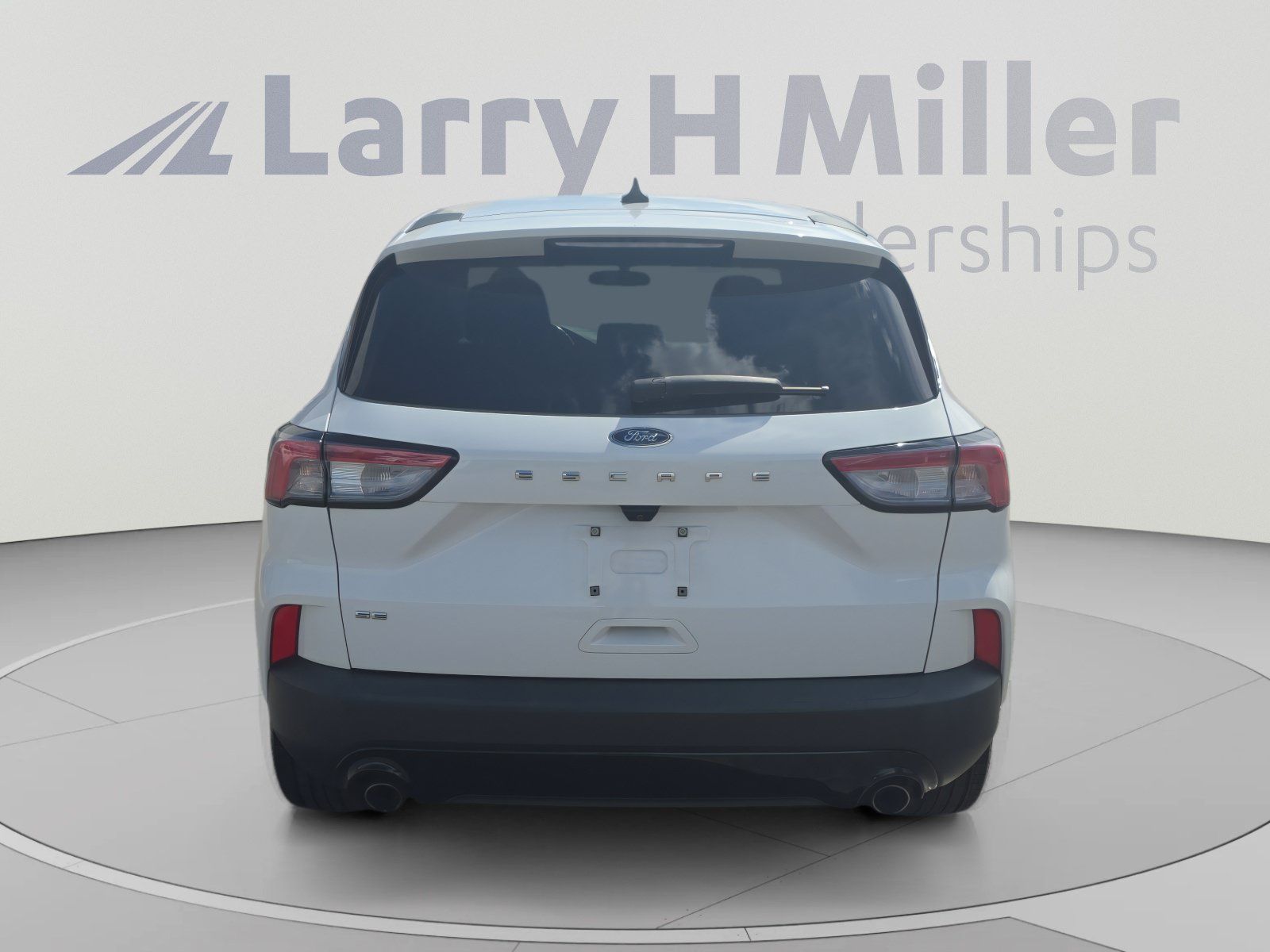 Used 2022 Ford Escape SE w/ SE Sport Appearance Package FWD image 4