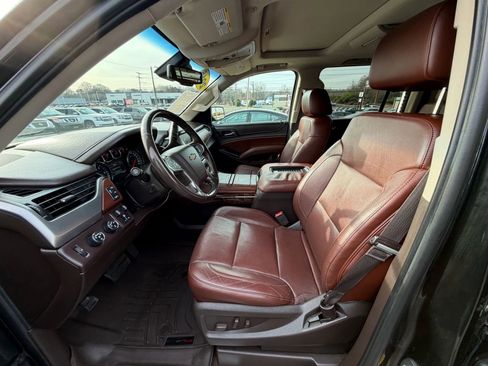 Used 2016 Chevrolet Suburban LTZ image 23