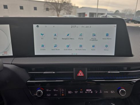 Used 2022 Kia EV6 GT-Line w/ GT-Line White Seat Package image 24