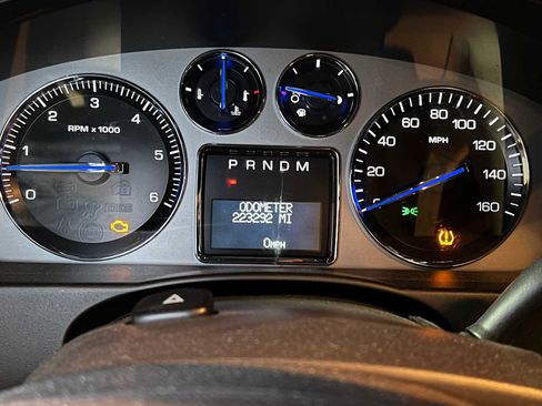 Used 2007 Cadillac Escalade AWD w/ Information Package image 34