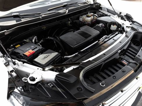 Used 2023 Chevrolet Suburban Premier image 55