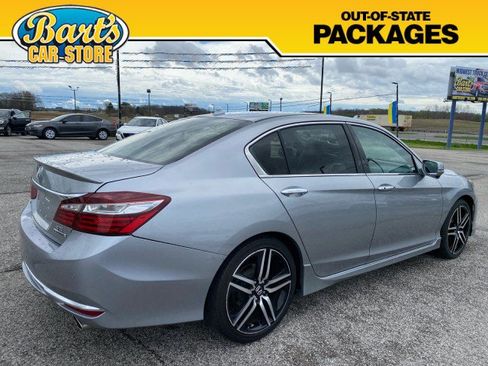 Used 2017 Honda Accord Touring image 6