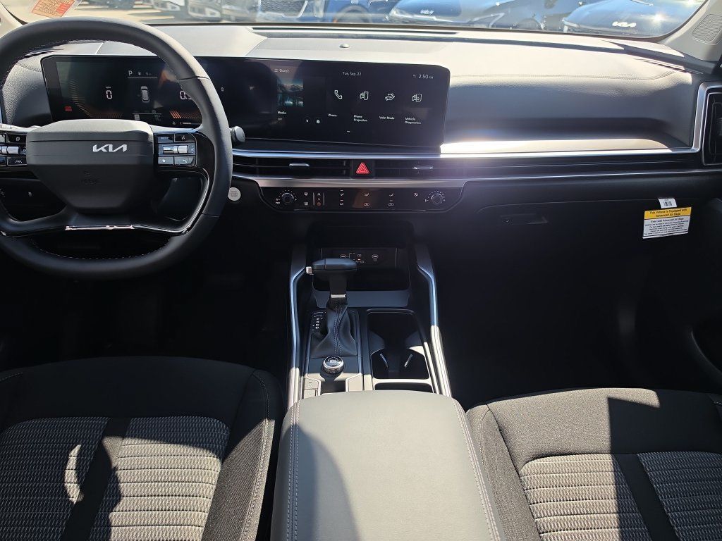 New 2026 Kia Sorento LX FWD image 12