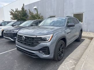 New 2026 Volkswagen Atlas Cross Sport SEL R-Line AWD/4WD video 2