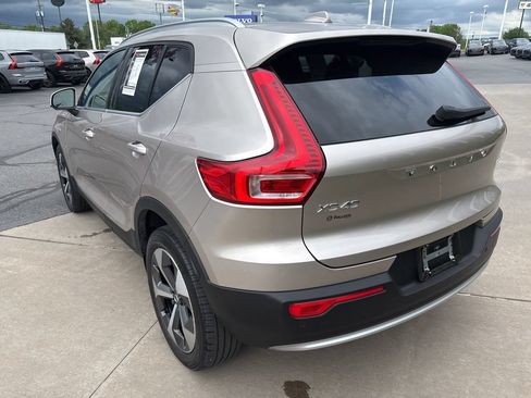 Certified 2023 Volvo XC40 B5 Plus w/ Climate Package AWD/4WD image 8