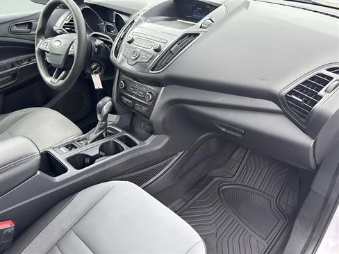 Used 2019 Ford Escape S image 30