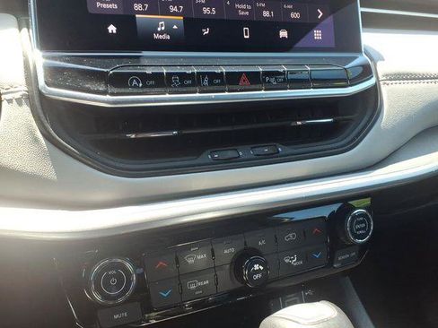 Certified 2024 Jeep Compass Limited AWD/4WD image 16