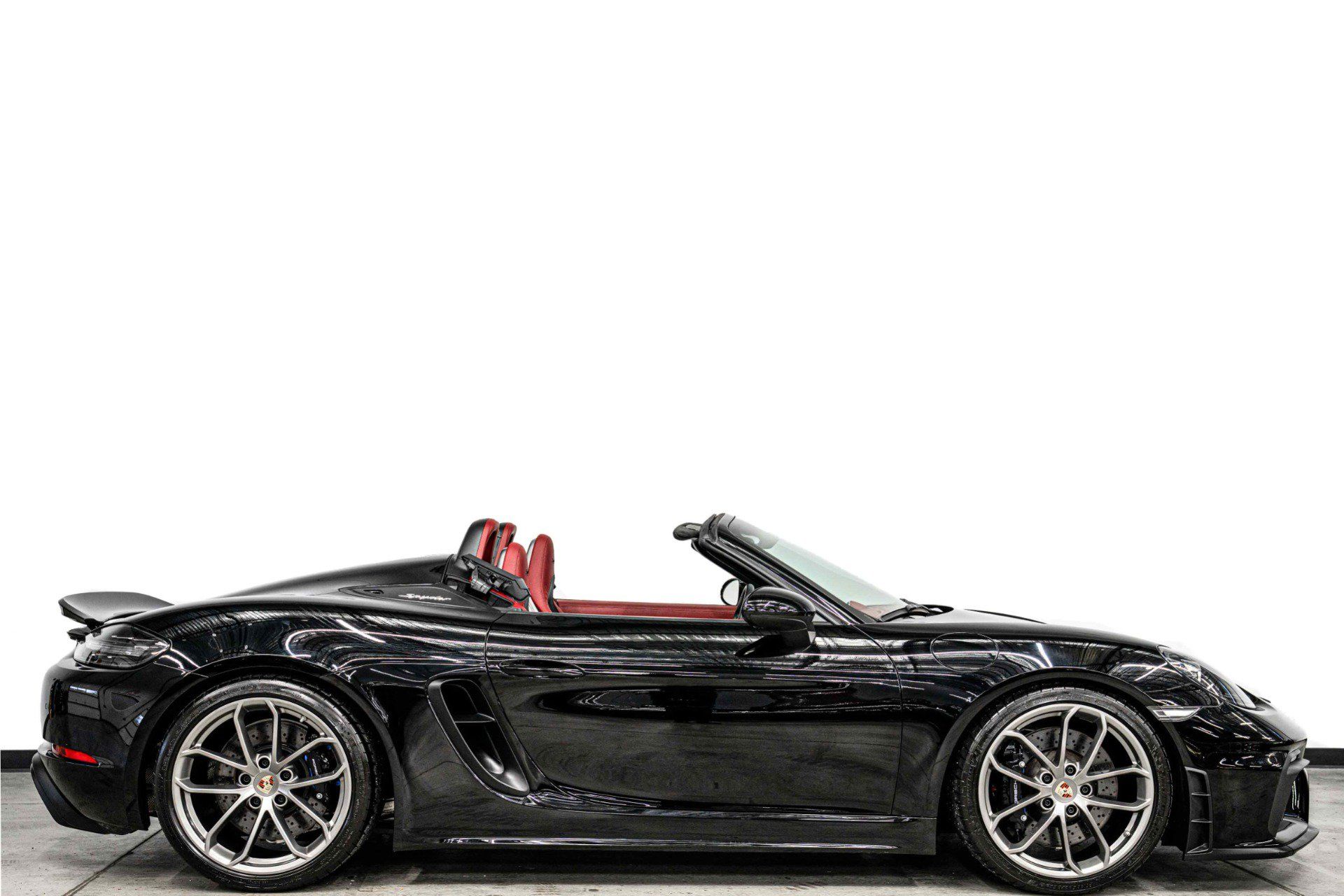Used 2023 Porsche 718 Boxster Spyder RWD image 2