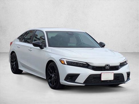 Used 2024 Honda Civic Sport image 3