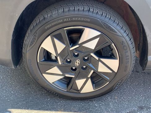 Used 2025 Hyundai Kona SEL image 30