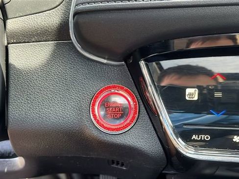 Used 2020 Honda HR-V Touring image 19