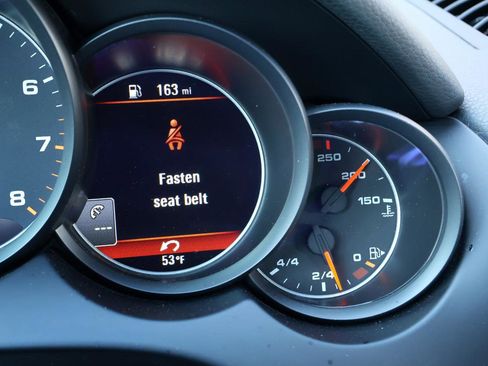 Used 2018 Porsche Cayenne Platinum Edition image 60