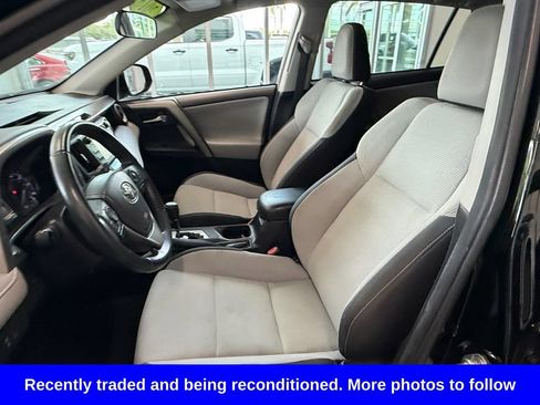 Used 2018 Toyota RAV4 XLE FWD image 9