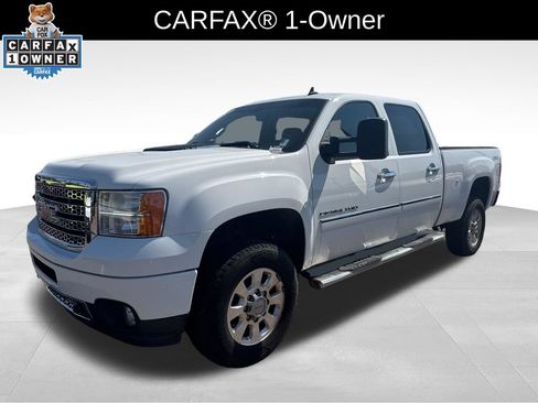 Used 2014 GMC Sierra 2500 Denali AWD/4WD image 1