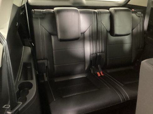 Used 2022 Volkswagen Atlas SE AWD/4WD image 11