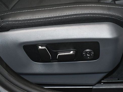 Used 2025 BMW i5 M60 w/ Executive Package image 72