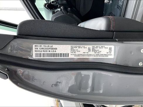 Used 2023 Dodge Durango GT image 33