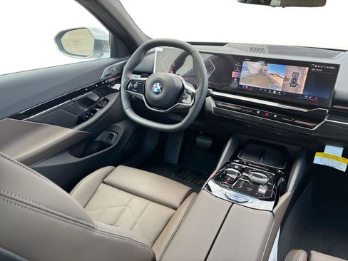 New 2026 BMW 530i xDrive image 26
